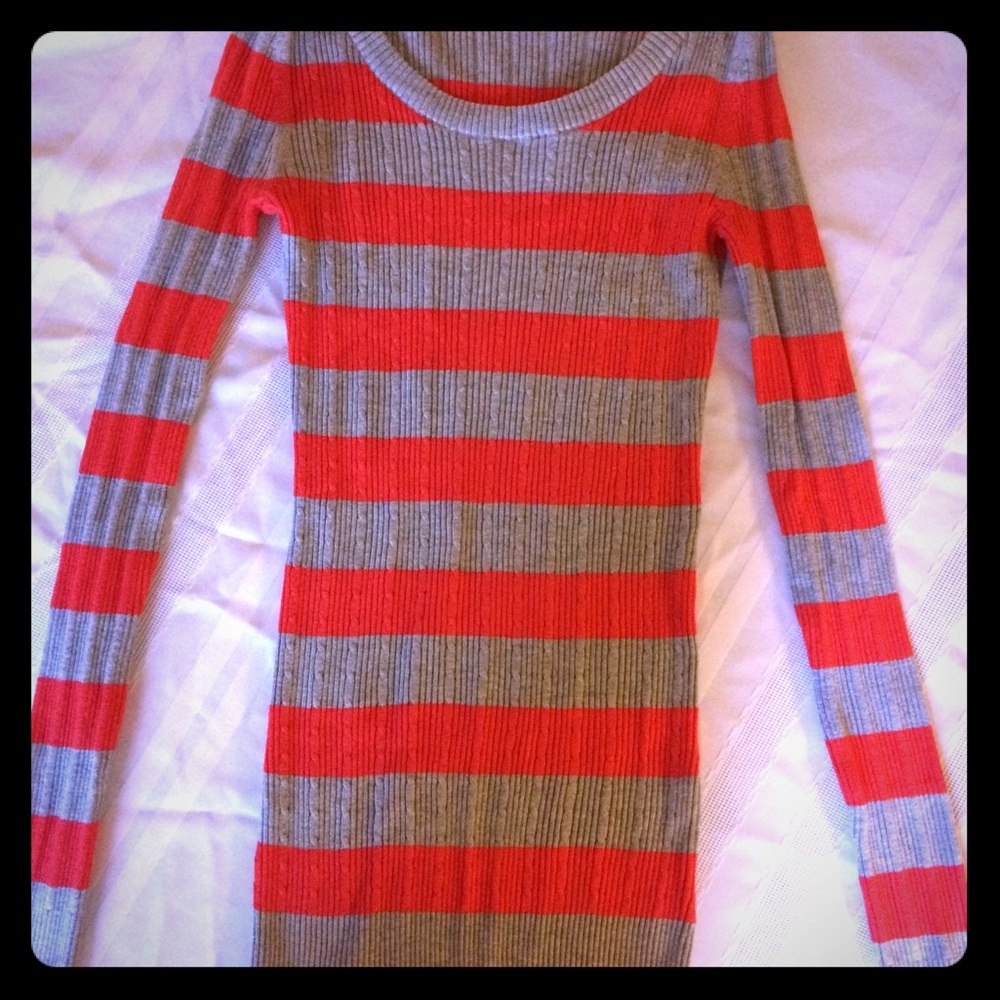 PINK REPUBLIC sweater, juniors size small